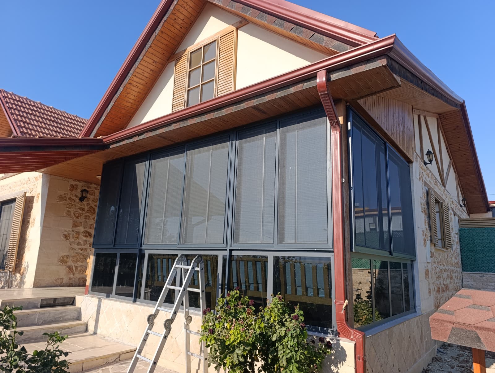 CAM BALKON DUBLE SİNEKLİK 